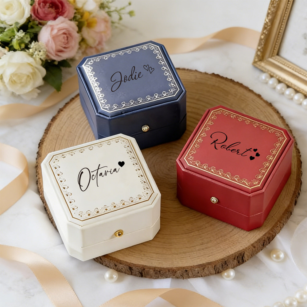 Personalized Faux Leather Ring - Velvet Jewelry Box 评论和价格