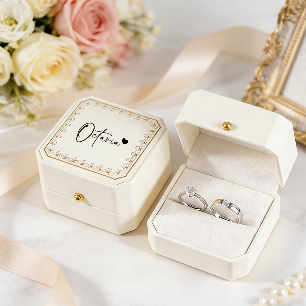 Personalized Faux Leather Ring - Velvet Jewelry Box 评论和价格