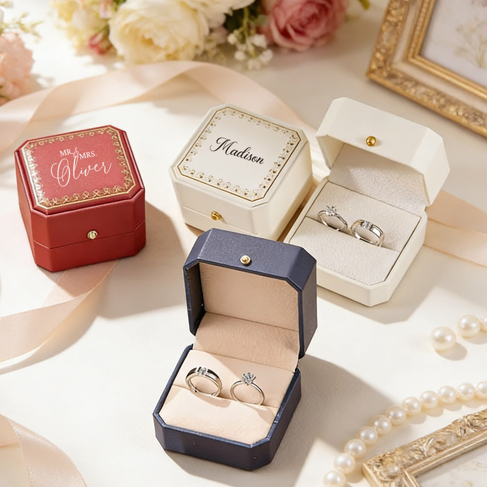 Personalized Faux Leather Ring - Velvet Jewelry Box 评论和价格
